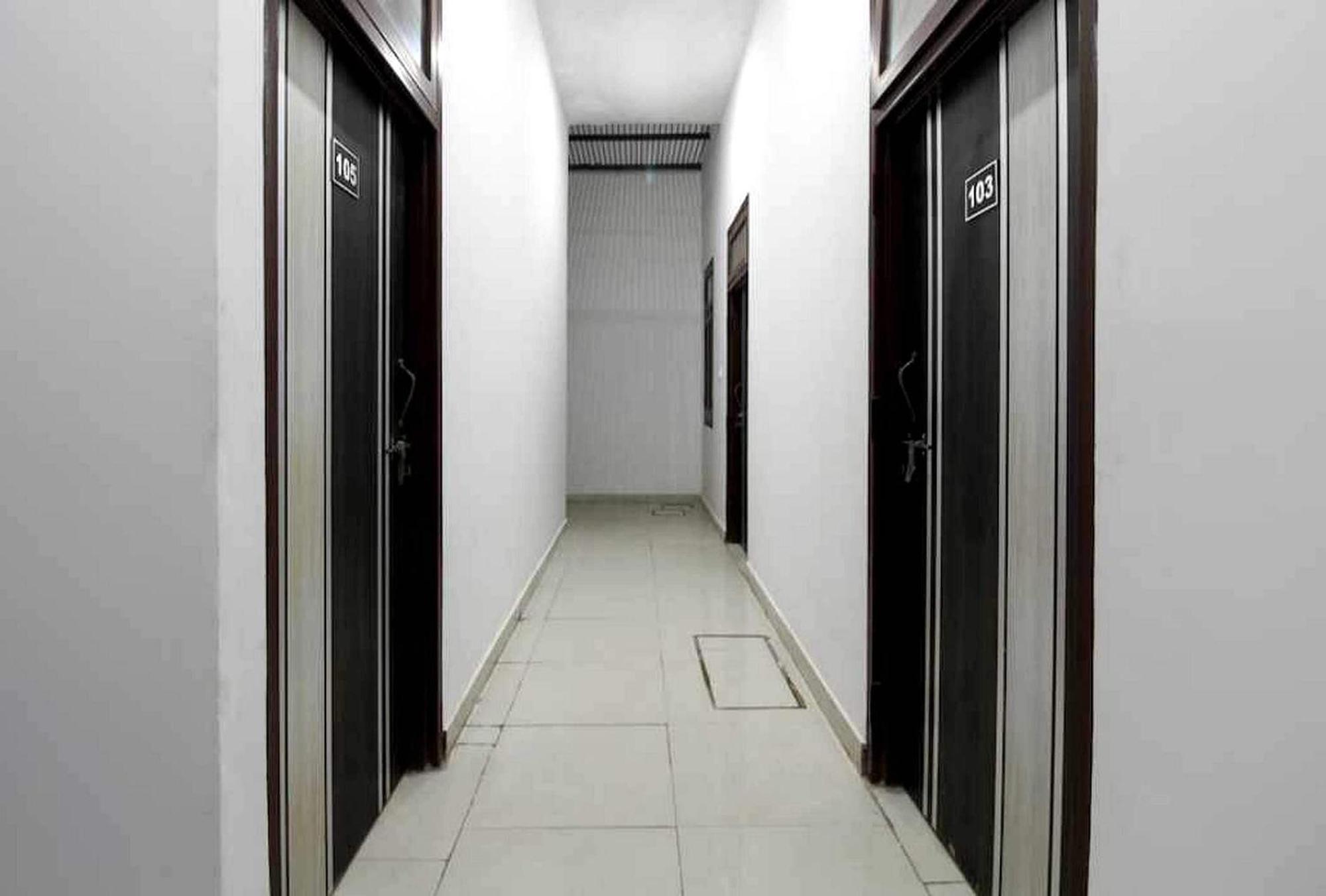 Hotel Sky Bird Bhauli Zewnętrze zdjęcie