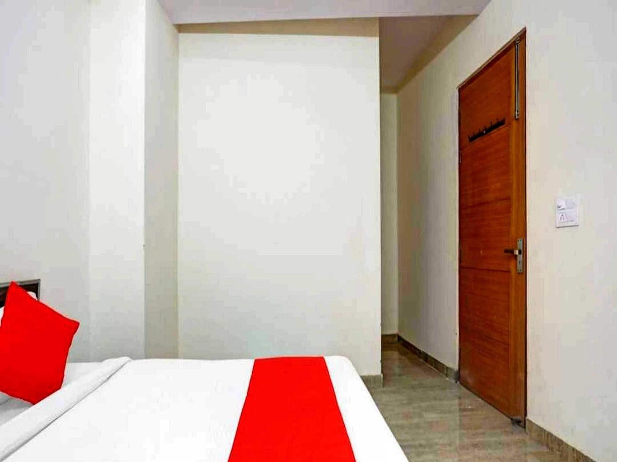 Hotel Sky Bird Bhauli Zewnętrze zdjęcie